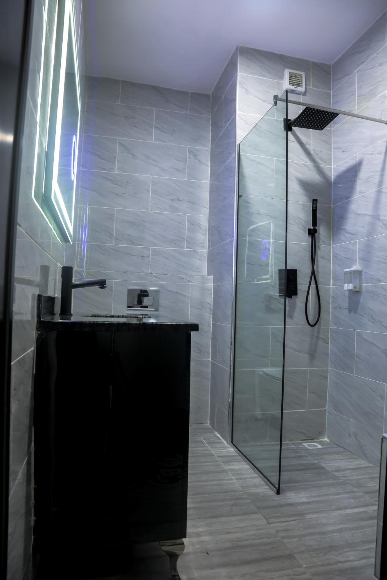 BON Hotel Ikeja Residence Bagian luar foto