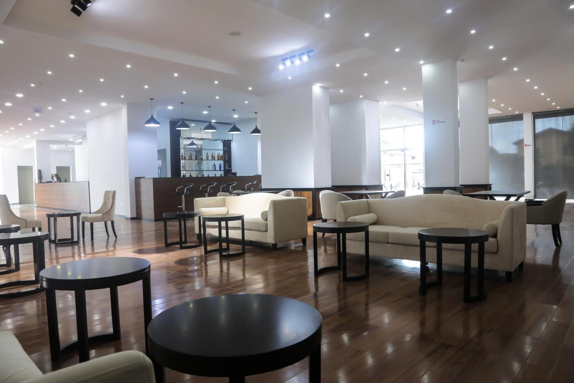 BON Hotel Ikeja Residence Bagian luar foto