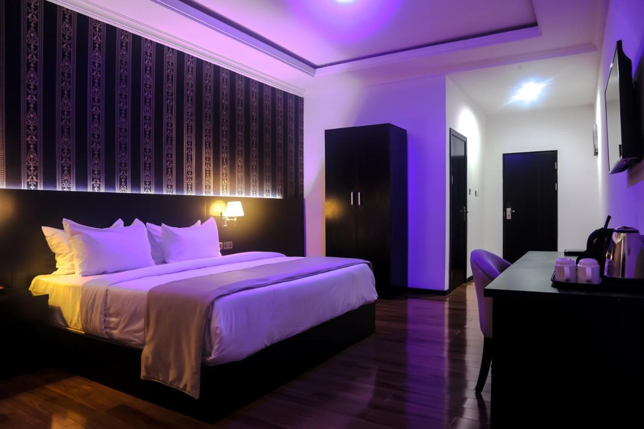 BON Hotel Ikeja Residence Bagian luar foto