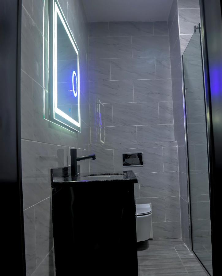 BON Hotel Ikeja Residence Bagian luar foto